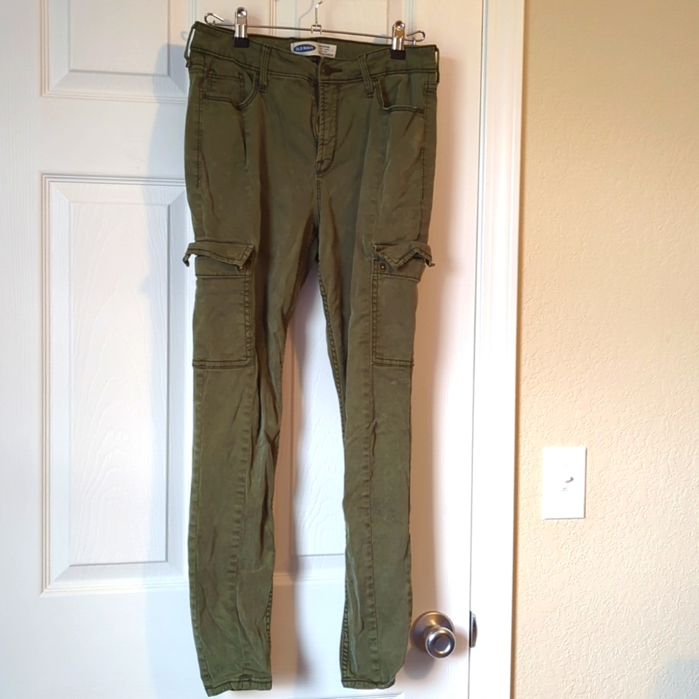 Old Navy Rockstar High Rise Skinny jeans